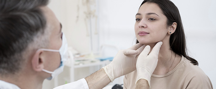 Imagem de uma consulta com endocrino