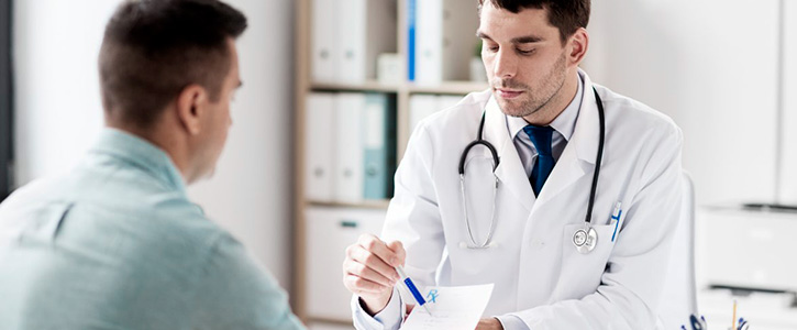 Imagem de uma consulta de um urologista